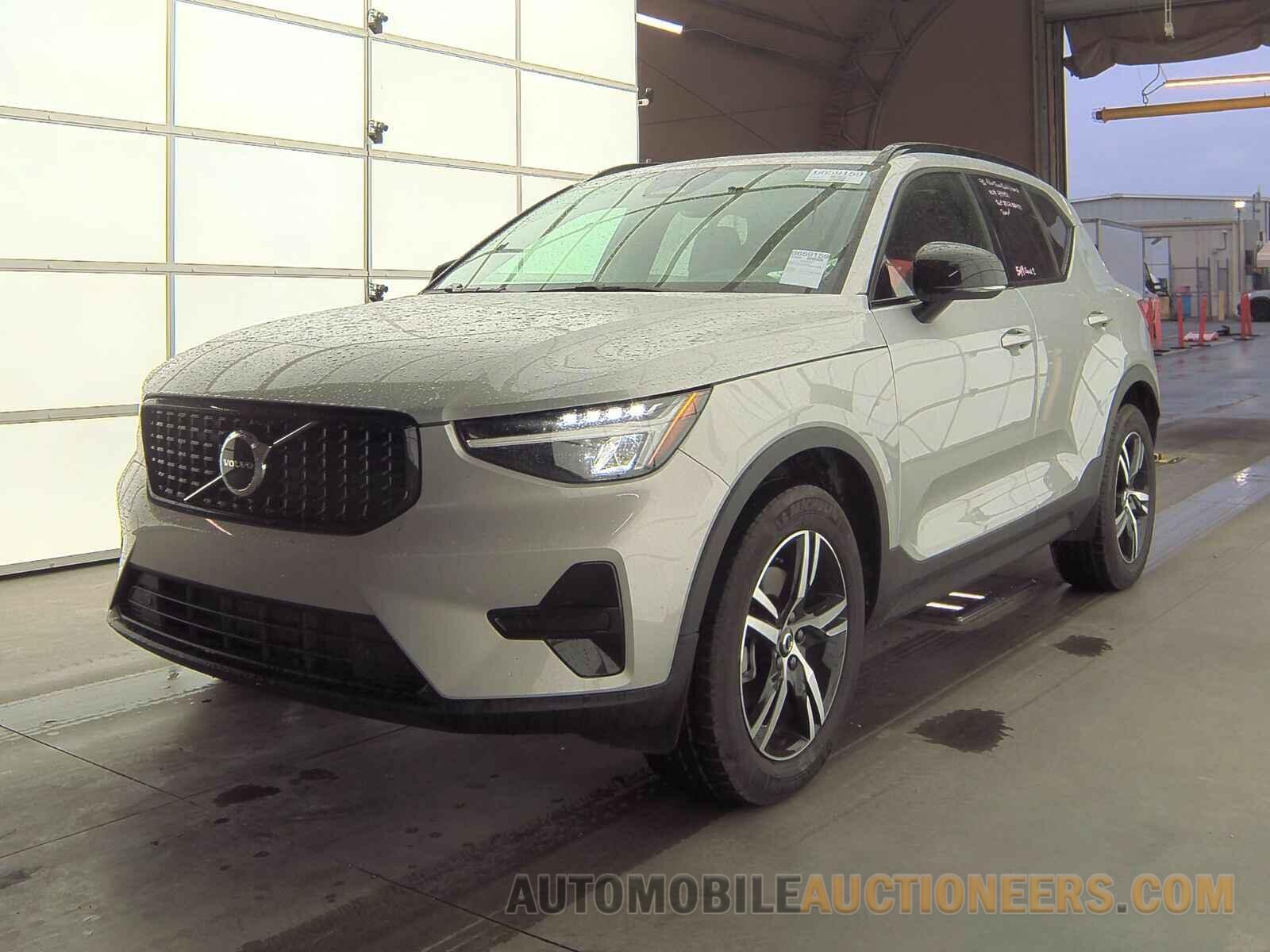 YV4L12UK1R2324509 Volvo XC40 2024