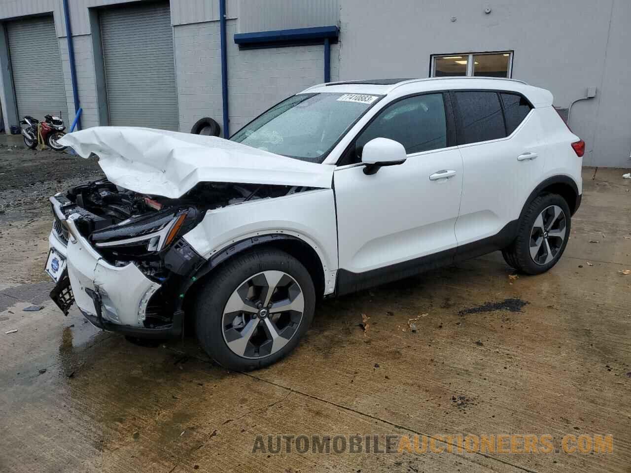 YV4L12UK2R2256687 VOLVO XC40 CORE 2024