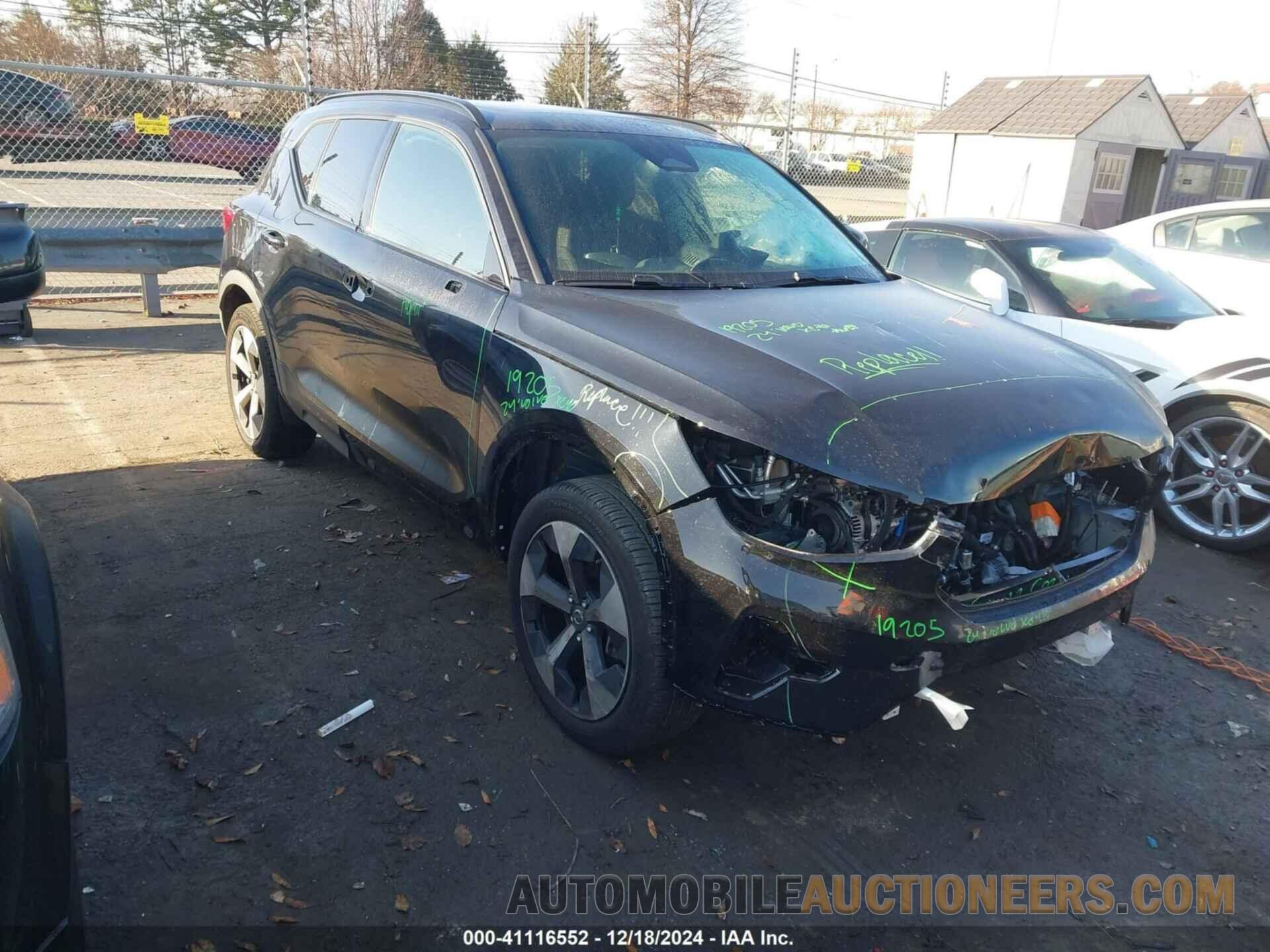 YV4L12UK2R2296509 VOLVO XC40 2024