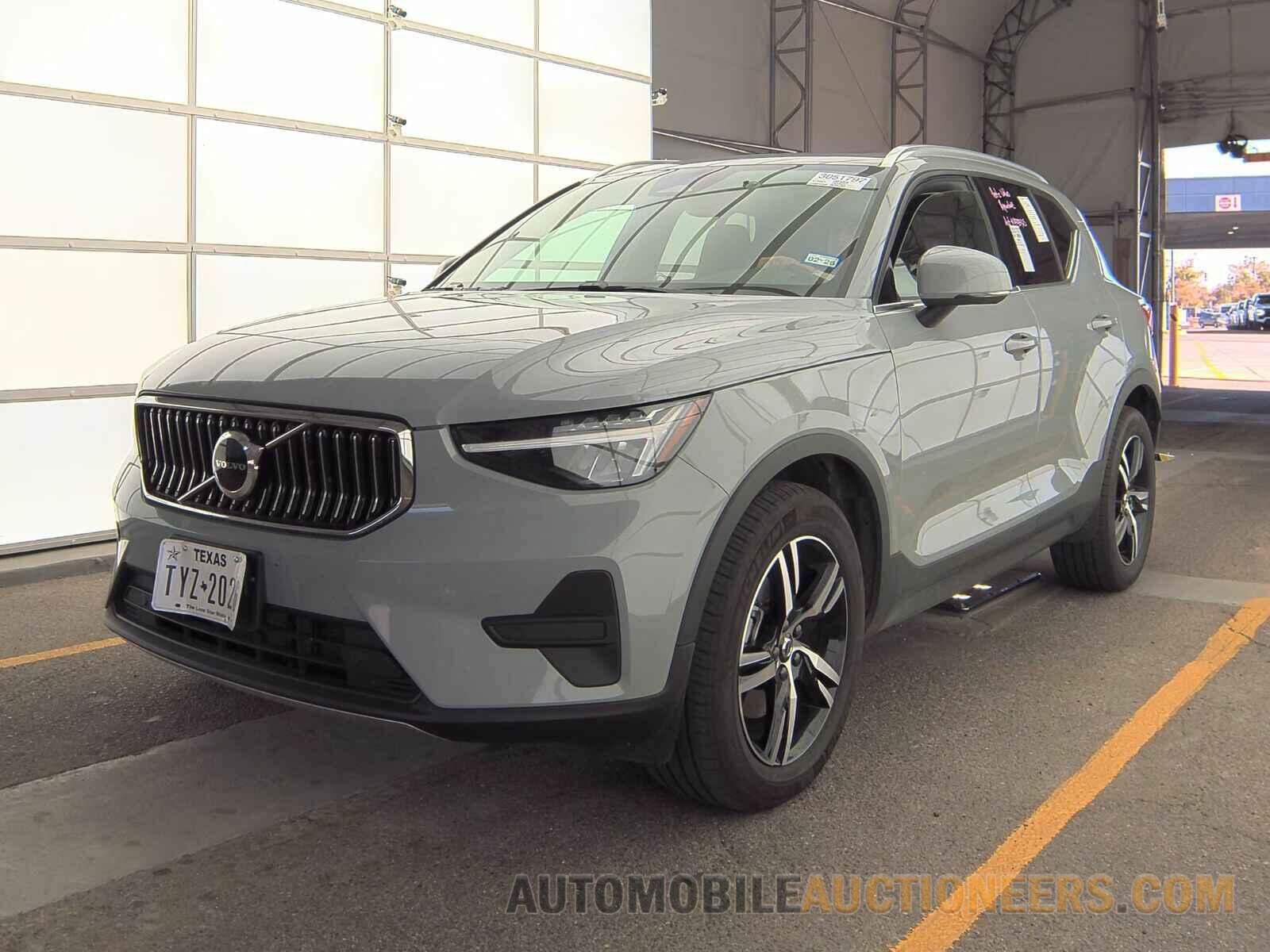 YV4L12UK8R2327116 Volvo XC40 2024