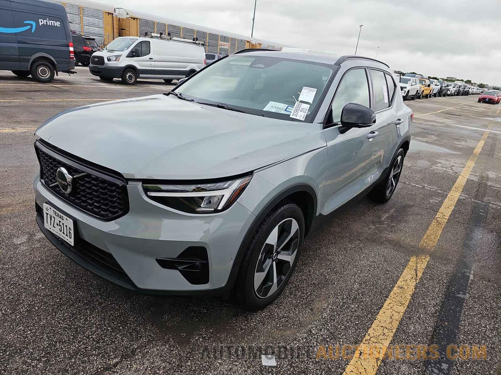 YV4L12UL1R2332019 Volvo XC40 2024