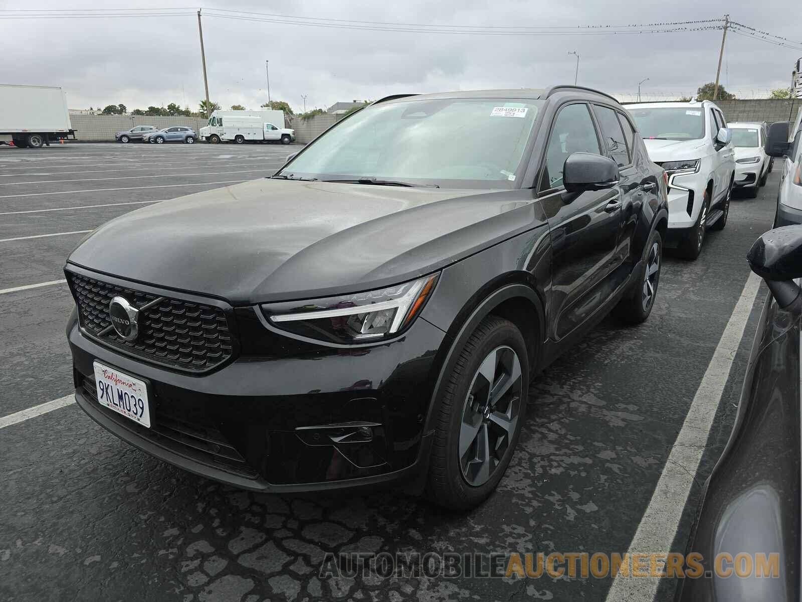 YV4L12UL4R2328322 Volvo XC40 2024