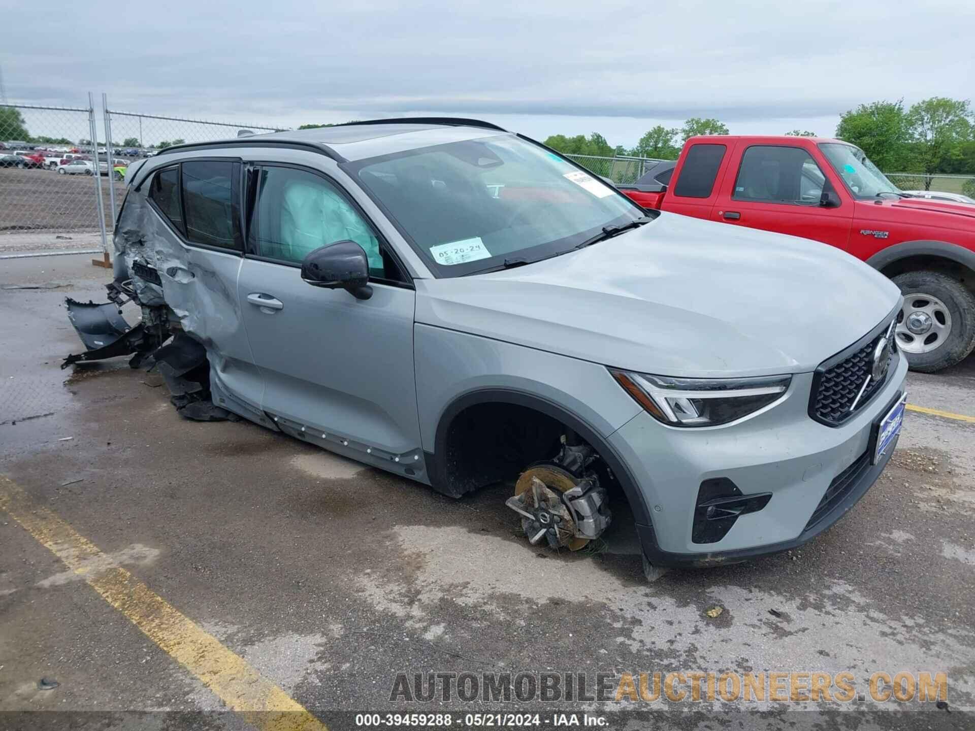 YV4L12UL5R2215298 VOLVO XC40 2024