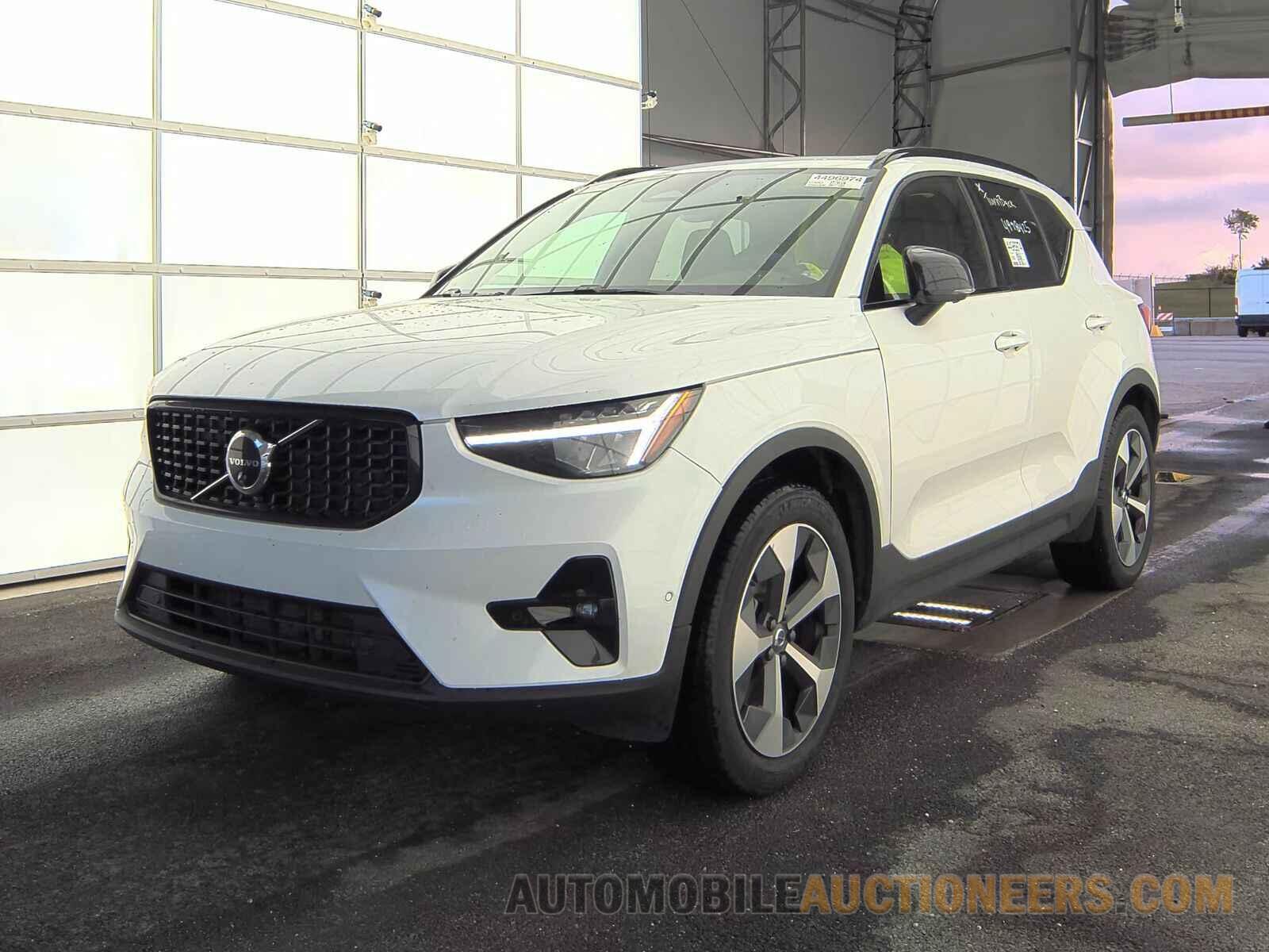 YV4L12UL5R2347817 Volvo XC40 2024