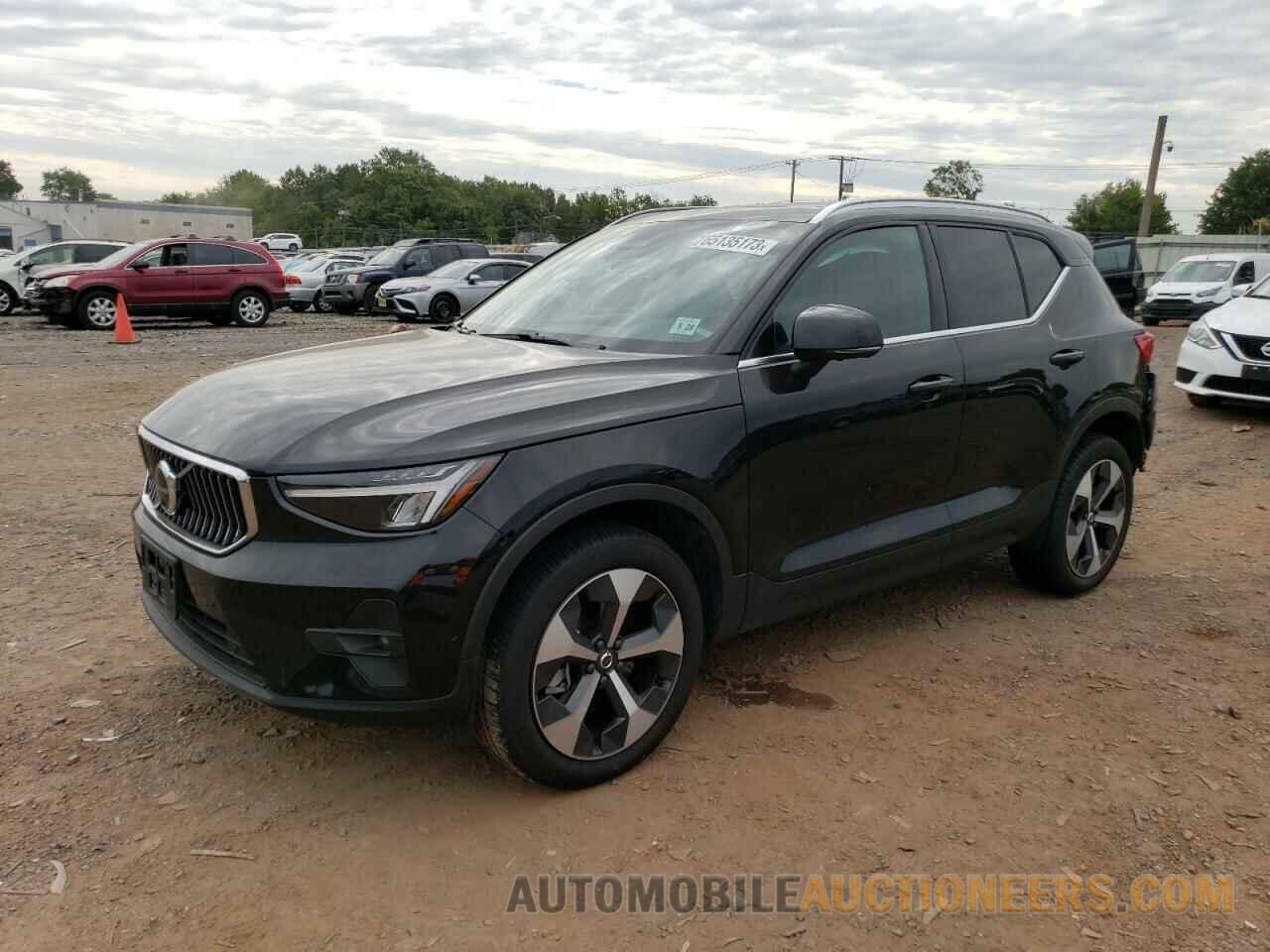 YV4L12UN2P2081803 VOLVO XC40 PLUS 2023