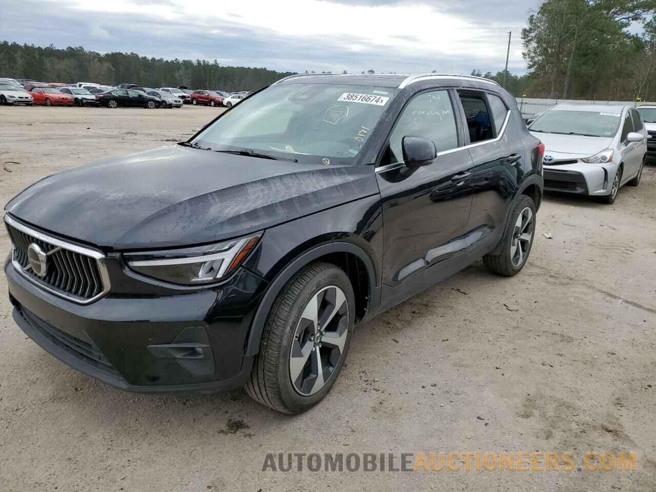 YV4L12UN2P2985876 VOLVO XC40 PLUS 2023