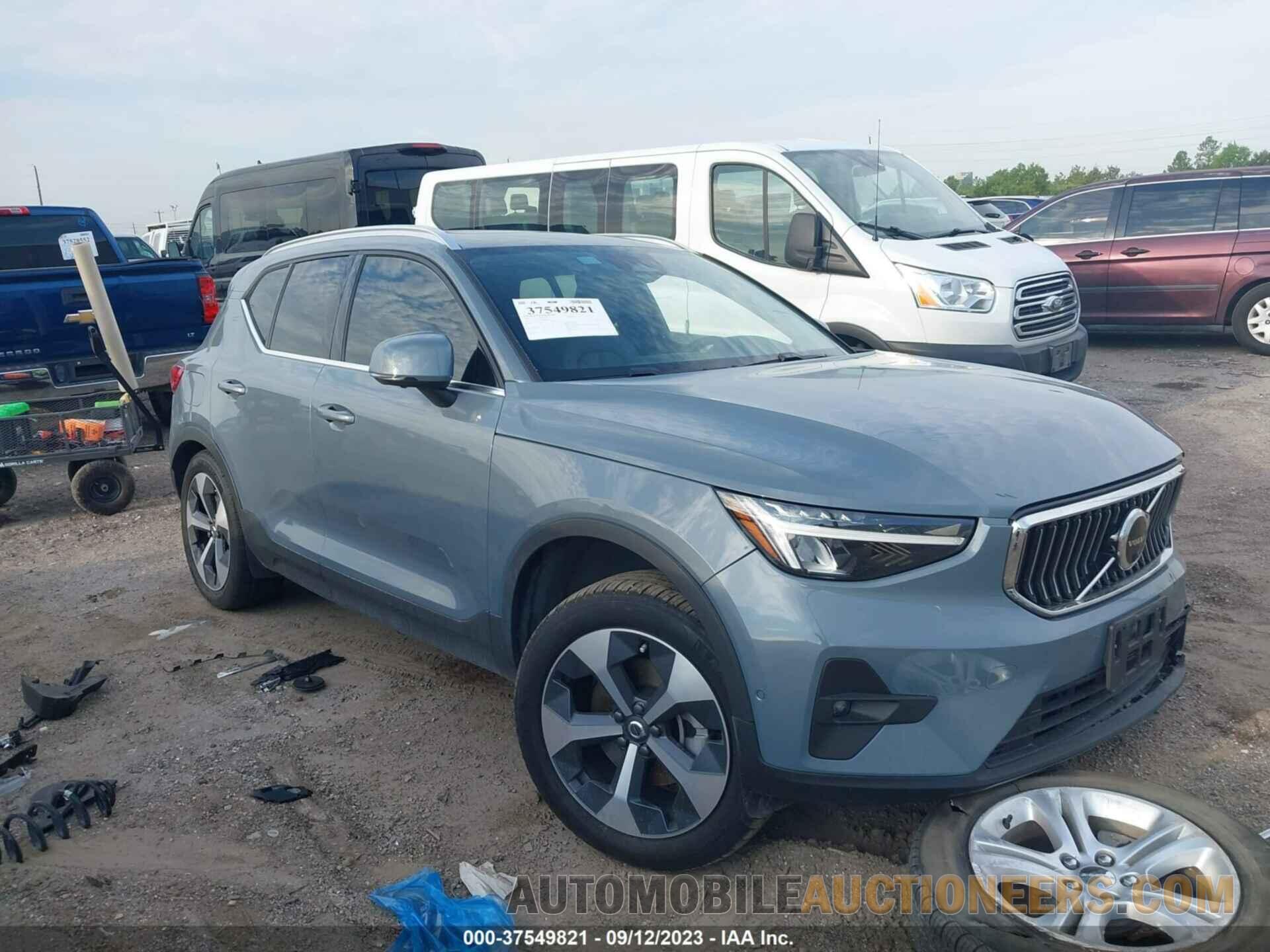 YV4L12UNXP2928163 VOLVO XC40 2023