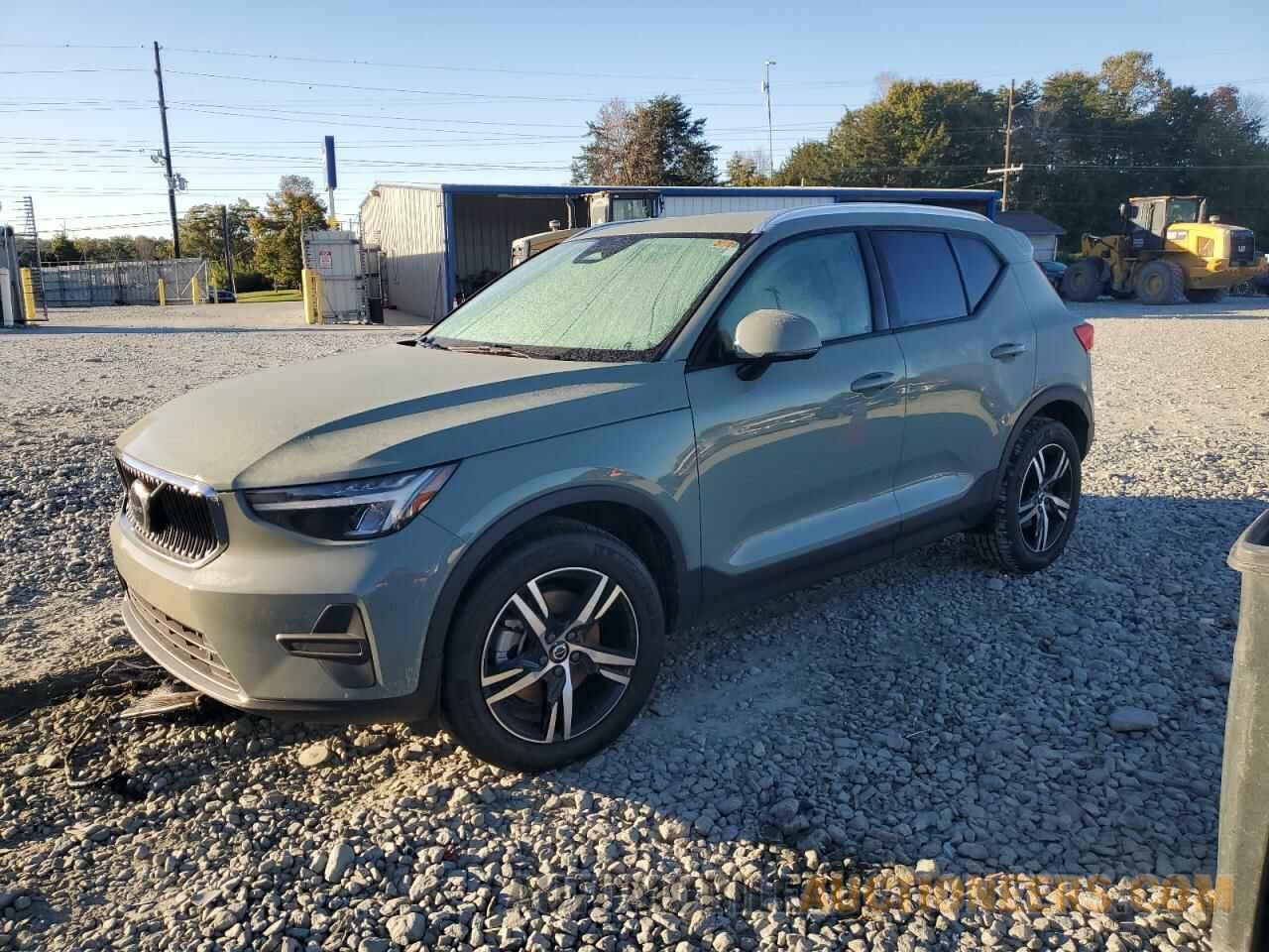 YV4L12UV8P2924502 VOLVO XC40 CORE 2023