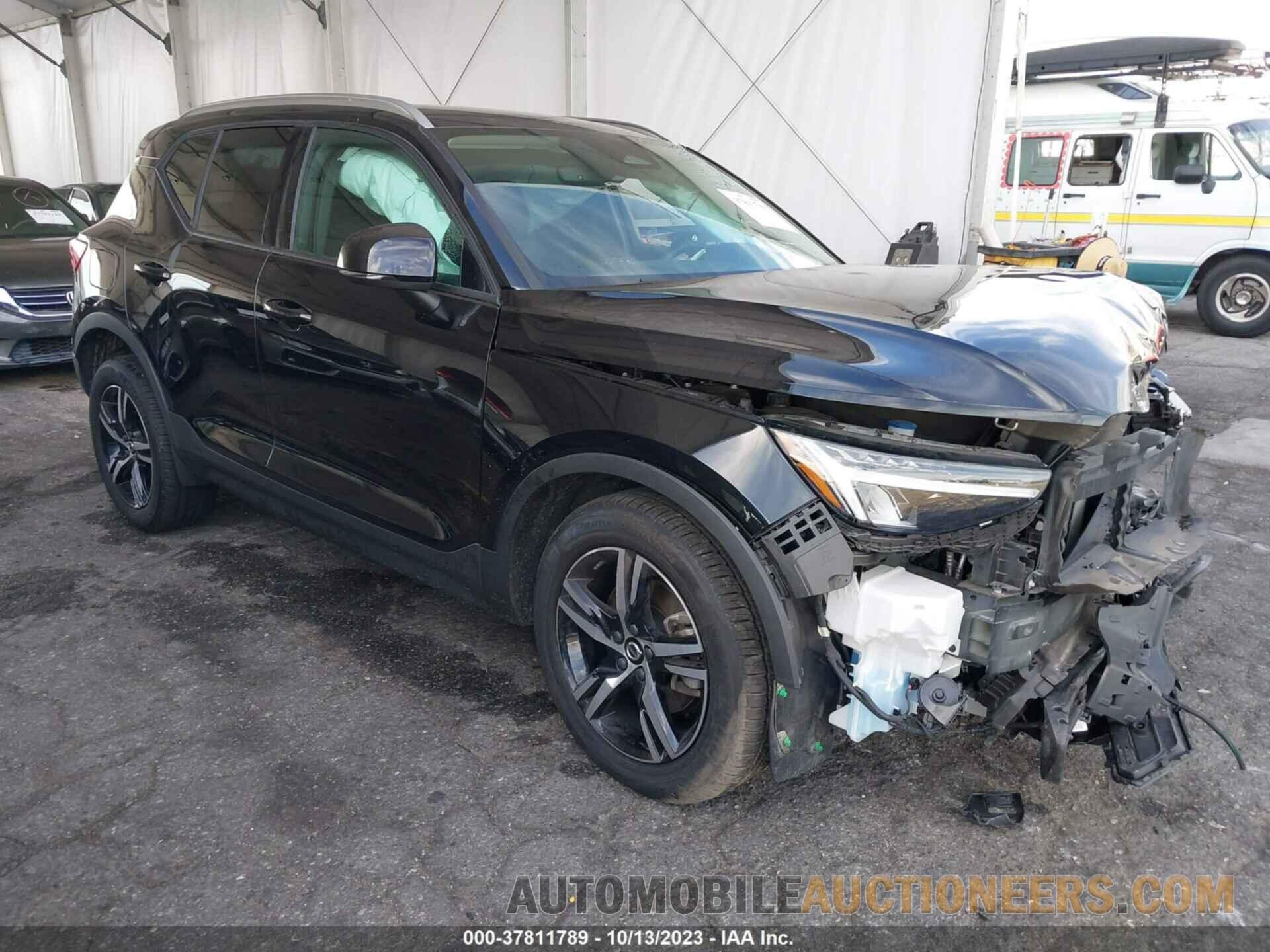 YV4L12UV9P2910351 VOLVO XC40 2023