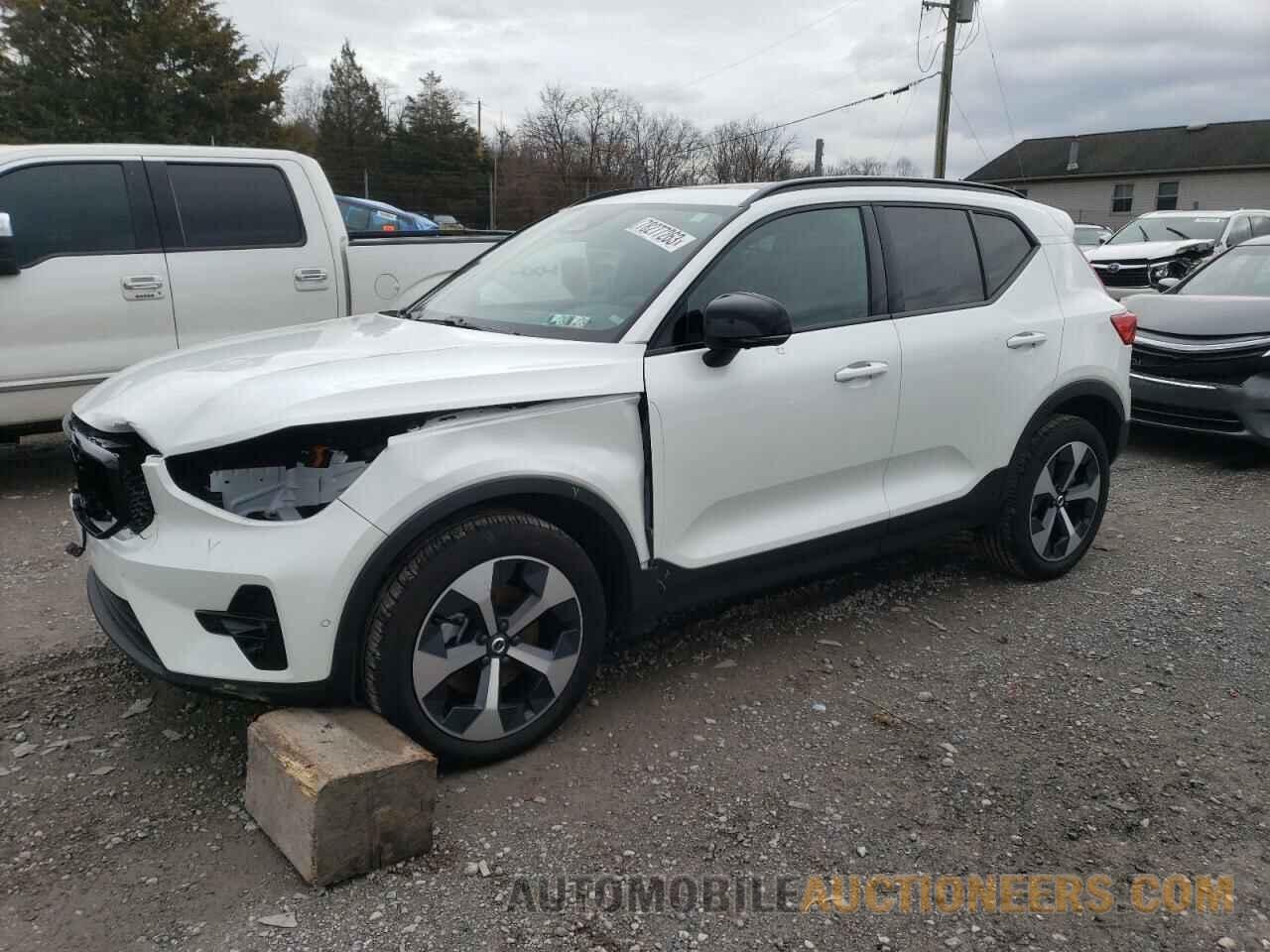 YV4L12UW0P2951007 VOLVO XC40 PLUS 2023