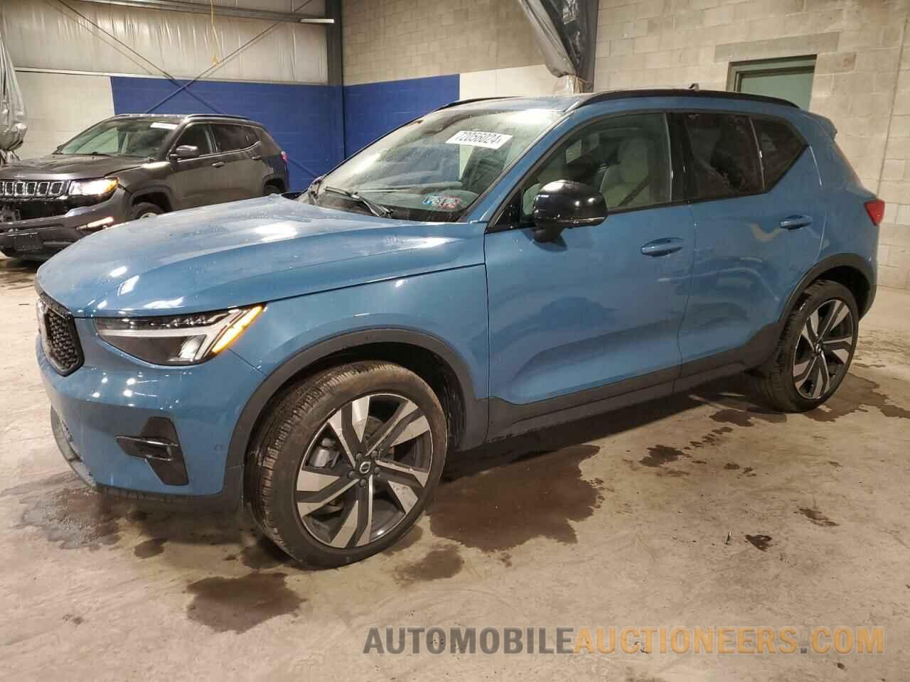 YV4L12UW1P2101919 VOLVO XC40 PLUS 2023