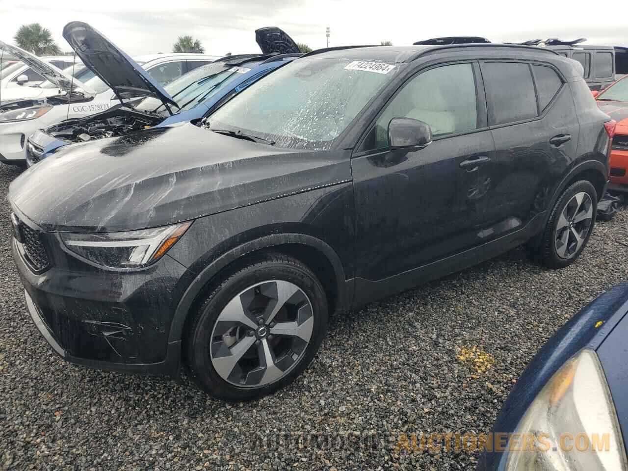 YV4L12UW1P2968995 VOLVO XC40 PLUS 2023