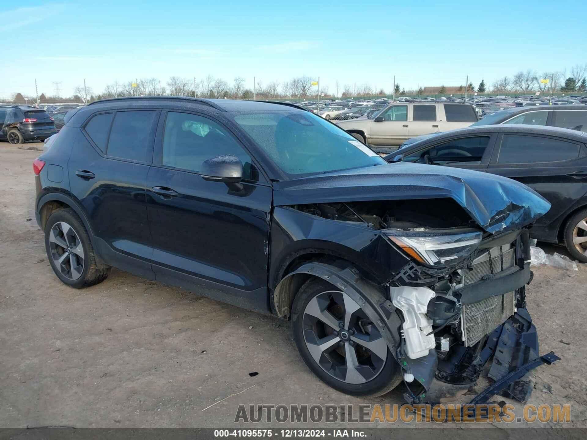 YV4L12UW1P2982850 VOLVO XC40 2023