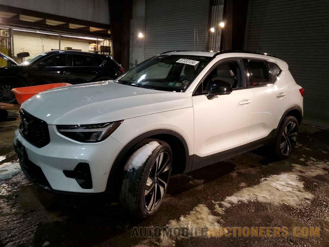 YV4L12UW6P2097852 VOLVO XC40 PLUS 2023