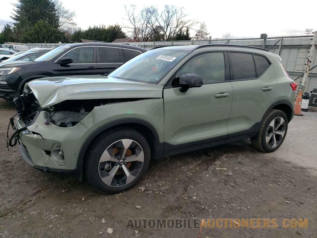 YV4L12UW7P2913337 VOLVO XC40 PLUS 2023