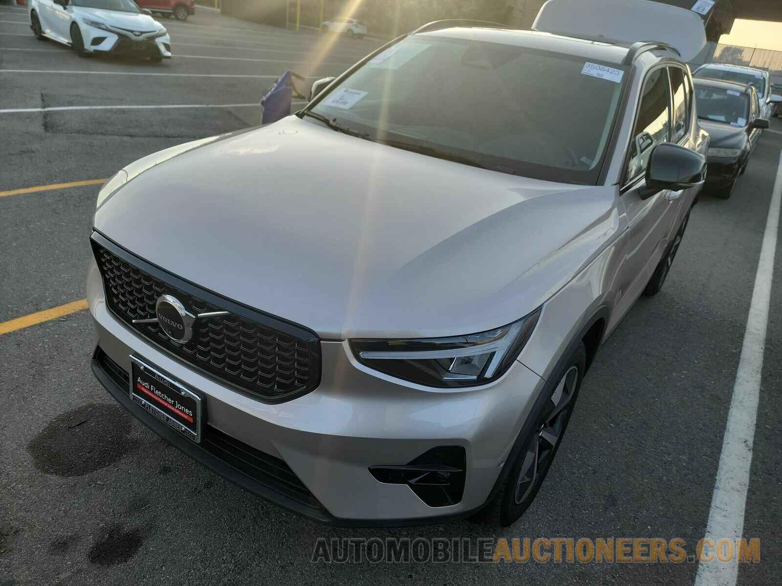 YV4L12UX2P2955097 Volvo XC40 2023