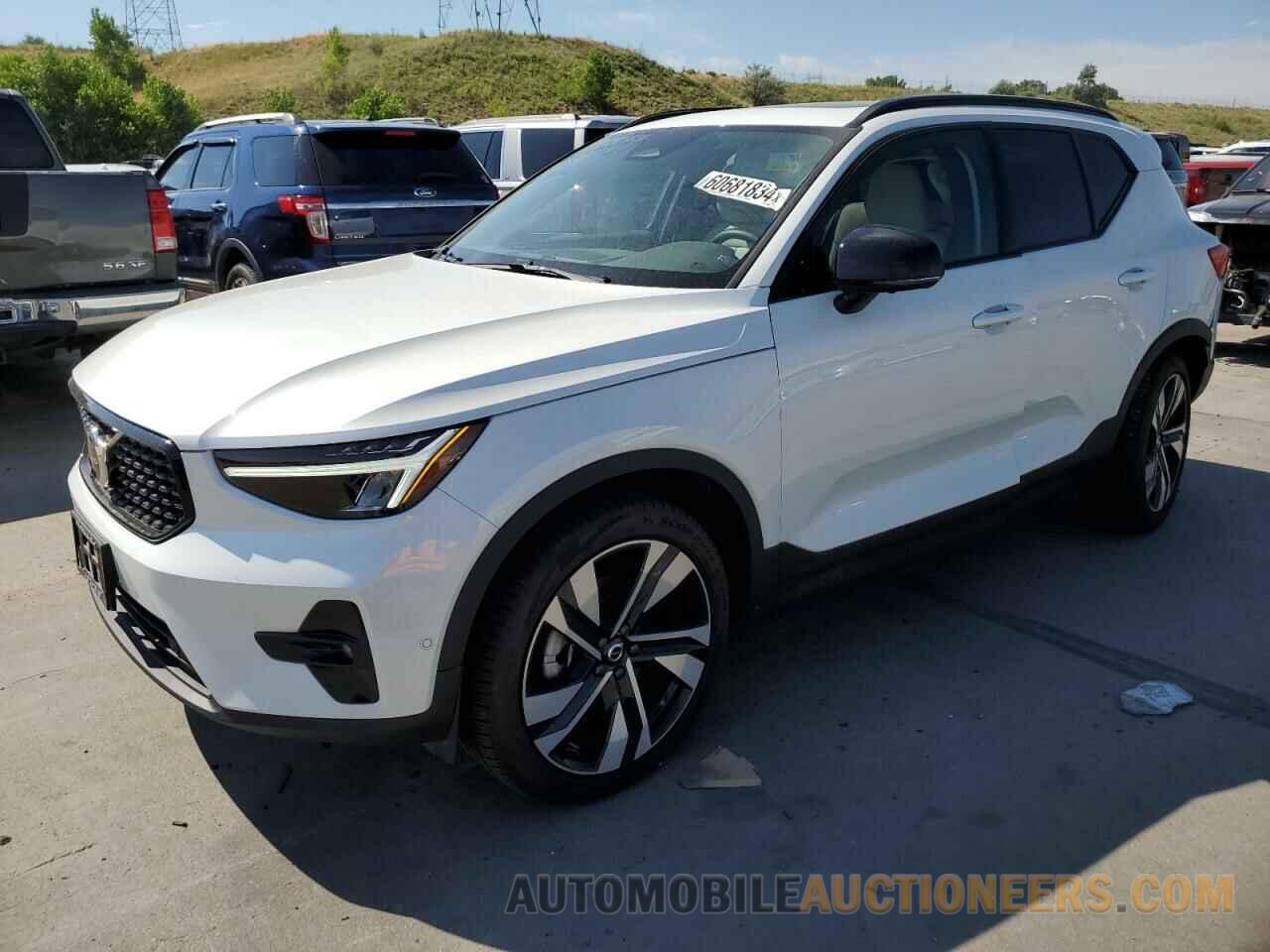 YV4L12UX4P2021202 VOLVO XC40 ULTIM 2023