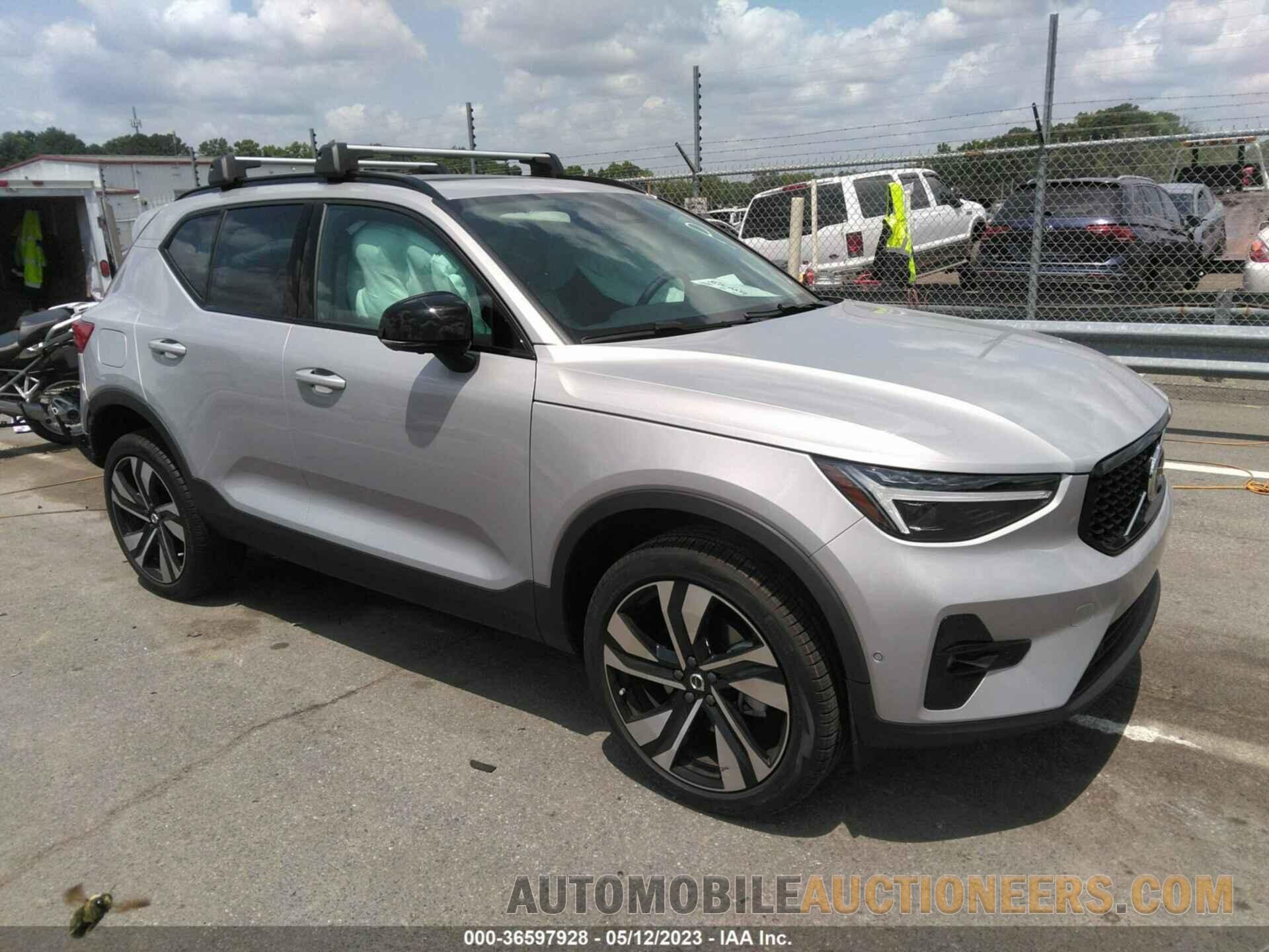 YV4L12UX5P2985890 VOLVO XC40 2023