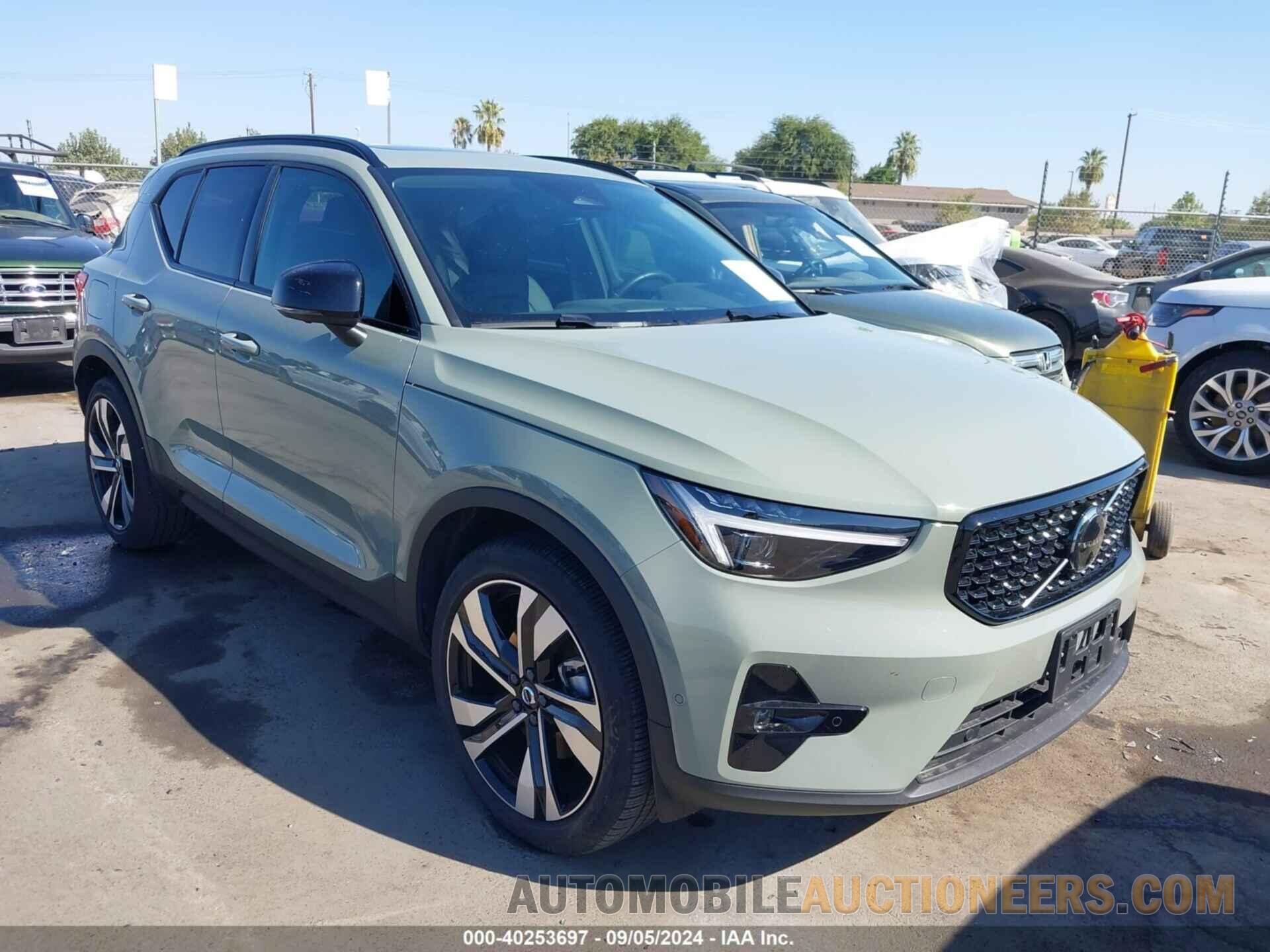 YV4L12UX6P2087668 VOLVO XC40 2023