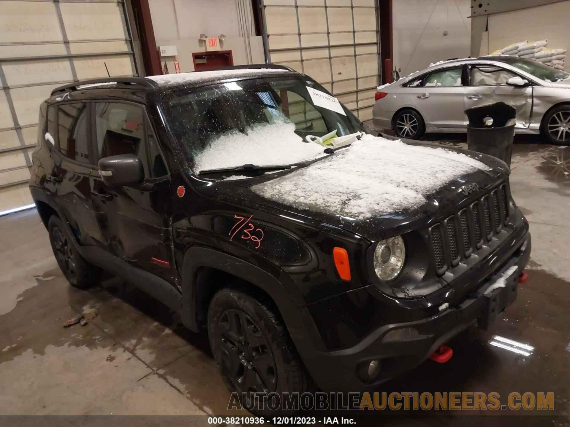 ZACCJBCB5JPH17637 JEEP RENEGADE 2018