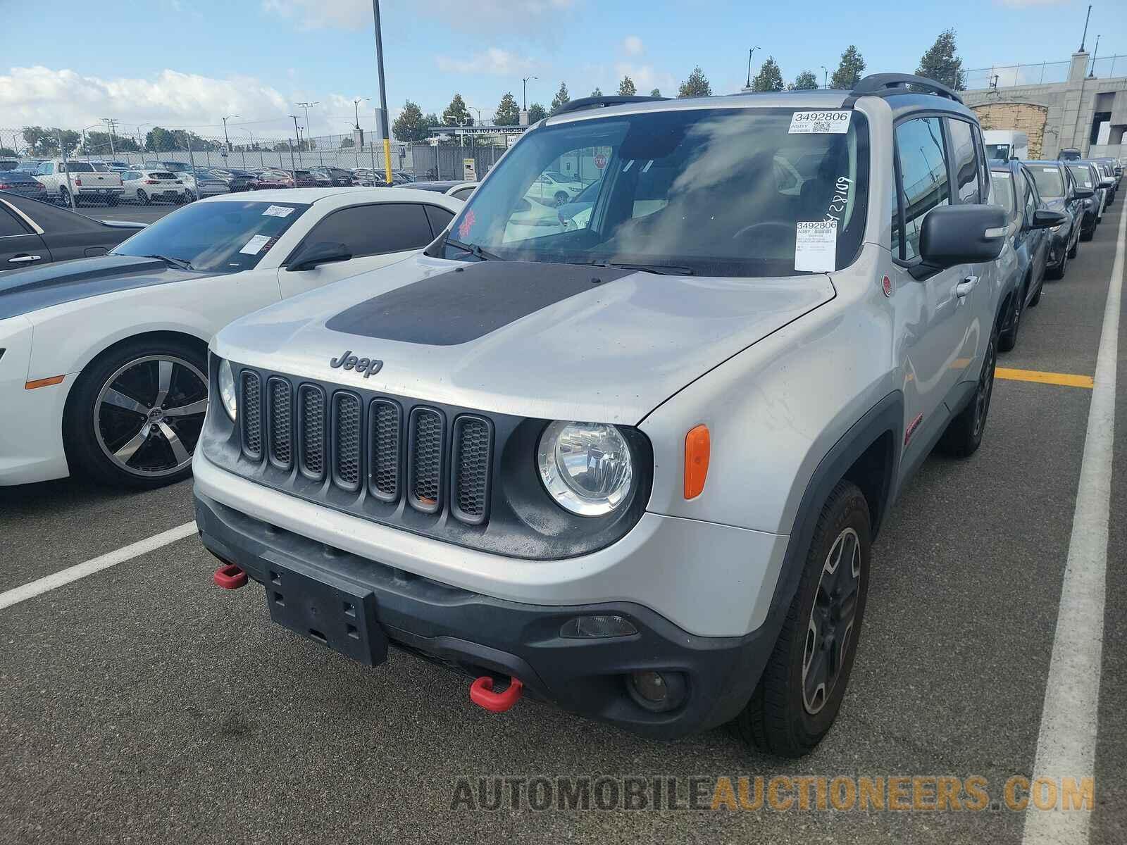 ZACCJBCB8HPE82127 Jeep Renegade 2017