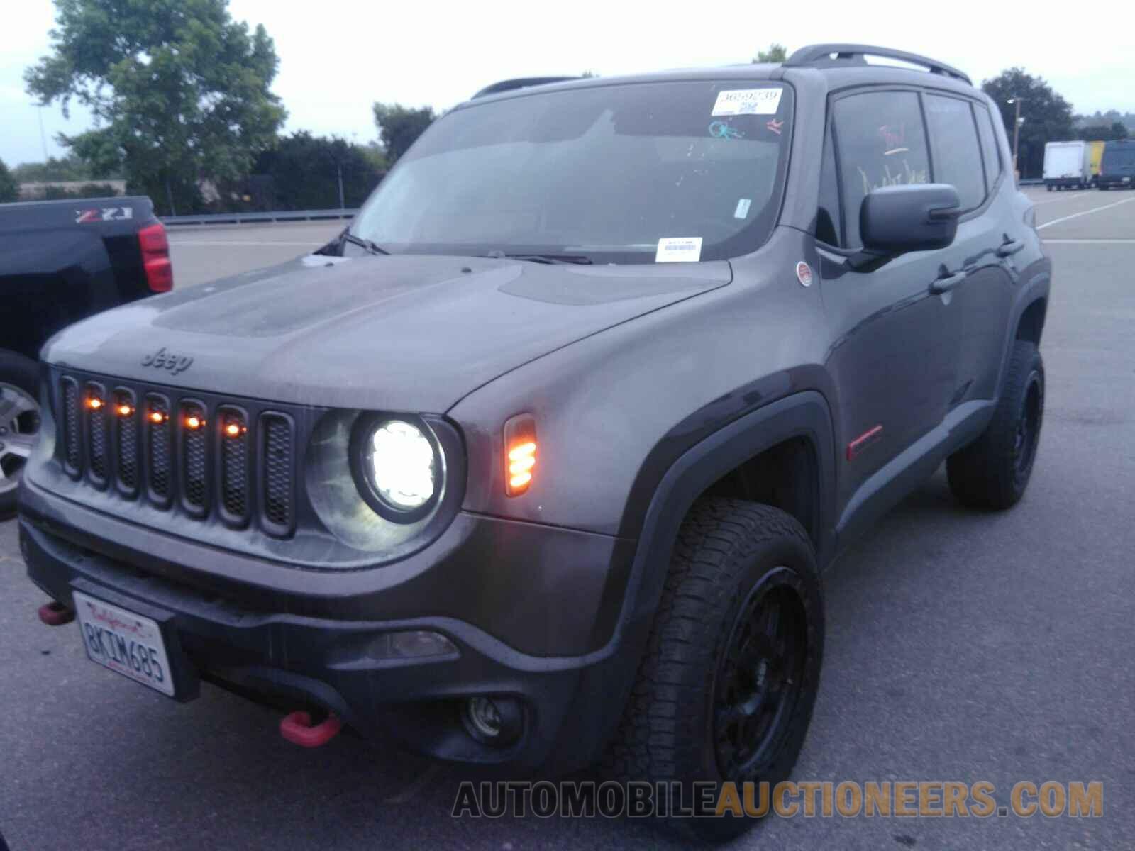 ZACCJBCBXHPE52398 Jeep Renegade 2017