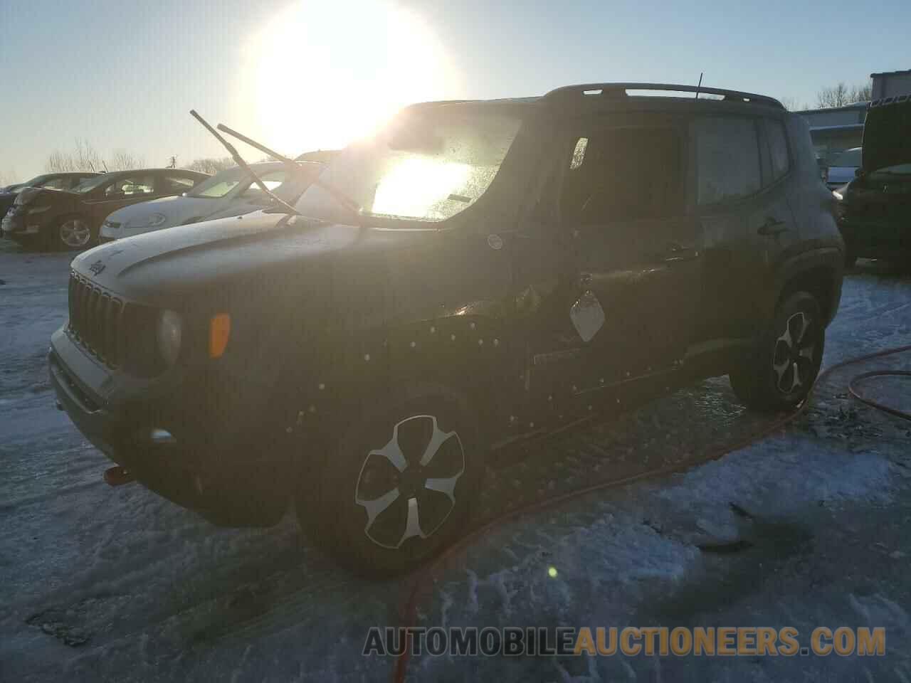 ZACNJBC1XKPK09887 JEEP RENEGADE 2019