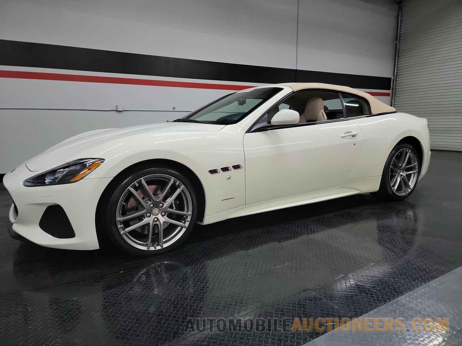 ZAM45VMA4J0276231 Maserati GranTurismo Convertible 2018