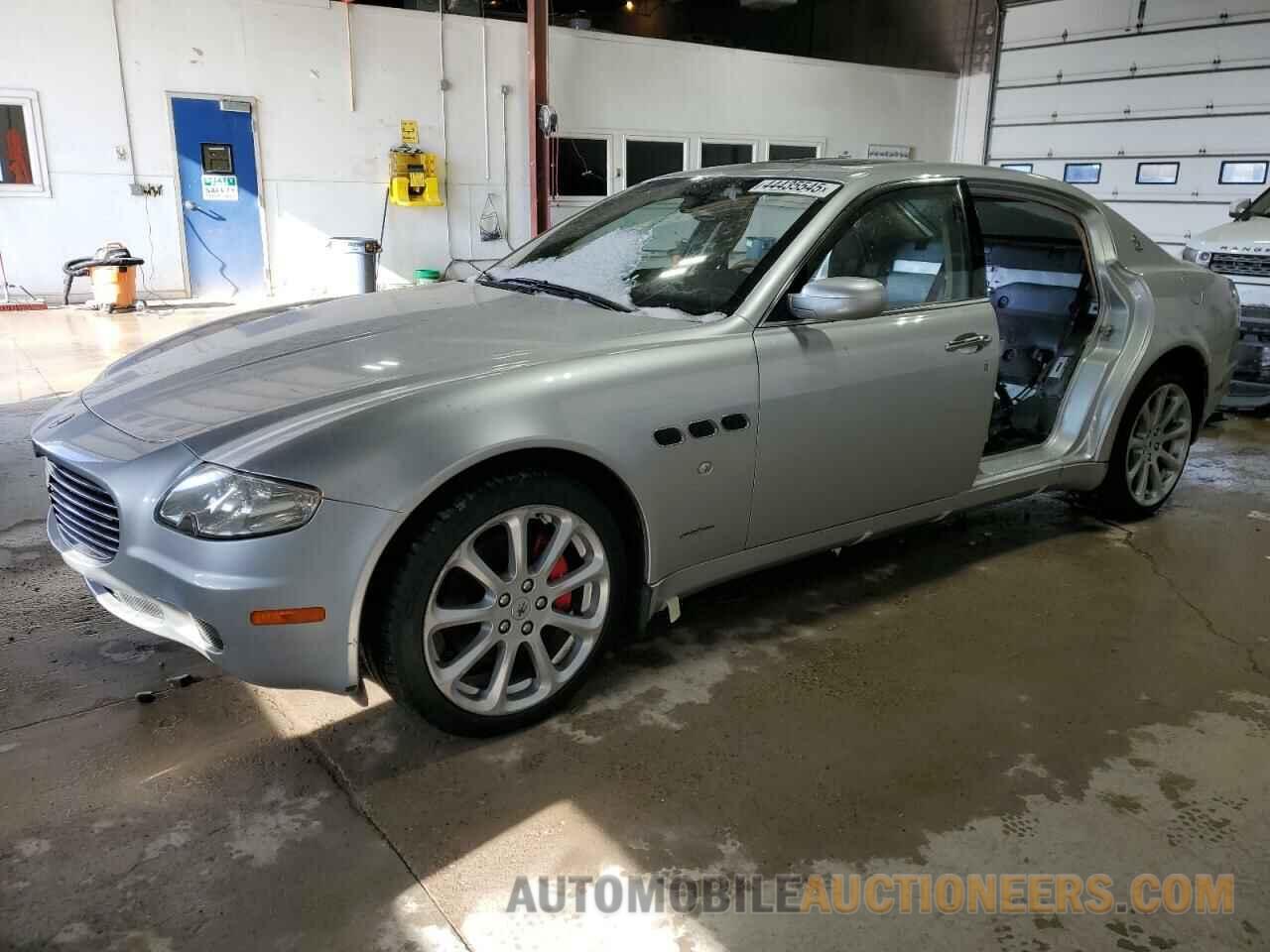 ZAMCE39A350018135 MASERATI QUATTROPOR 2005