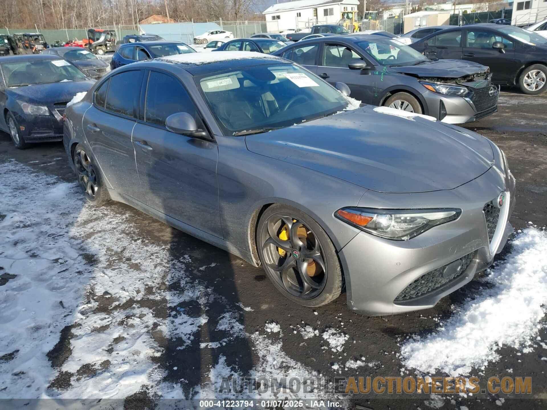 ZARFAEEN6J7576635 ALFA ROMEO GIULIA 2018