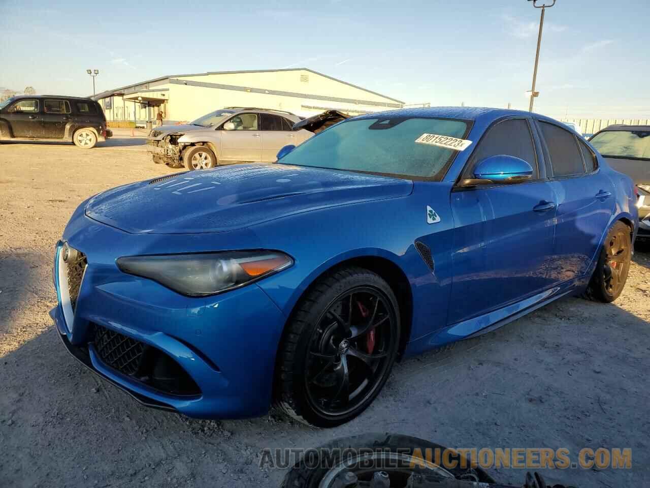 ZARFAMEV2K7601574 ALFA ROMEO GIULIA 2019