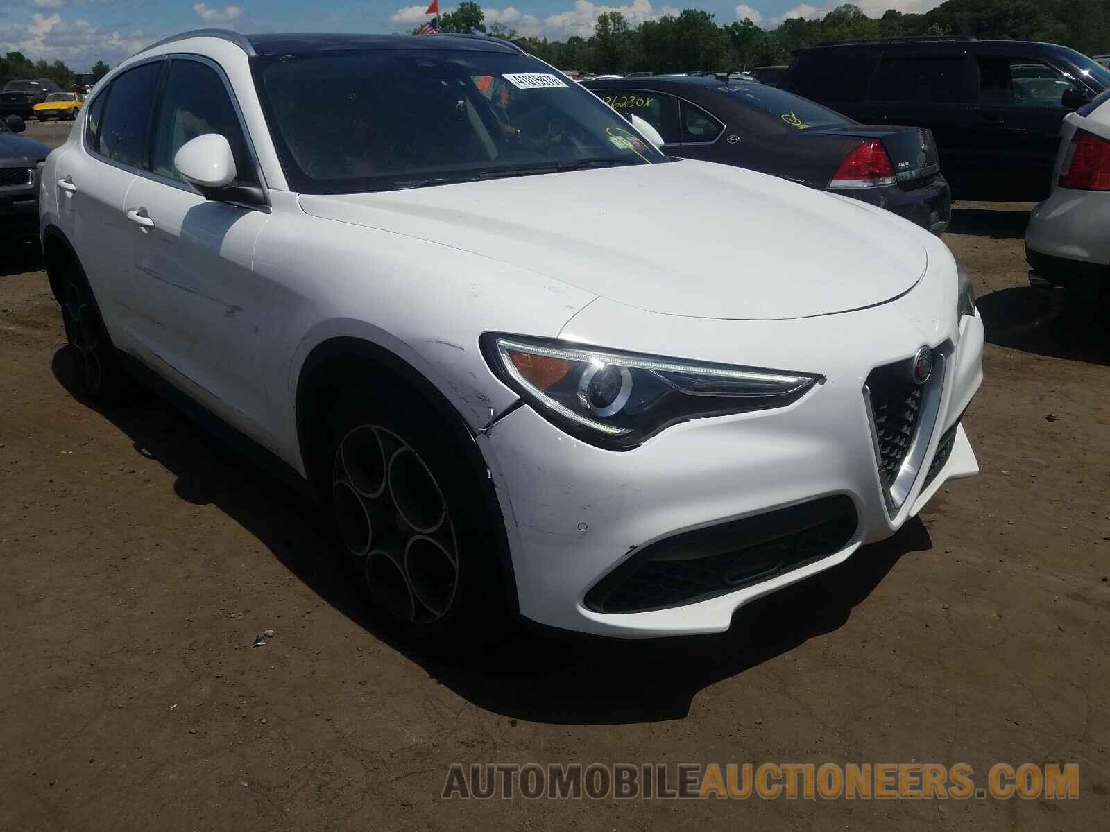 ZASFAKBN9J7B79666 ALFA ROMEO STELVIO 2018