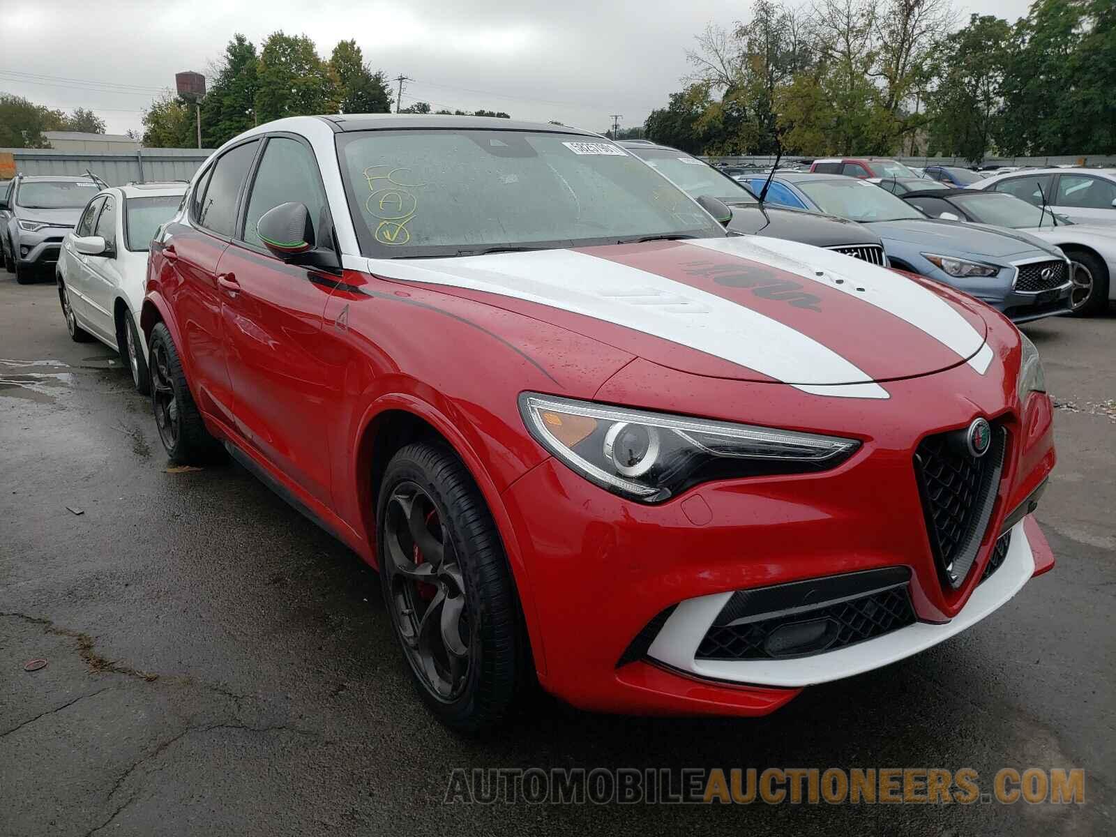 ZASFAKEV8J7C14046 ALFA ROMEO STELVIO 2018