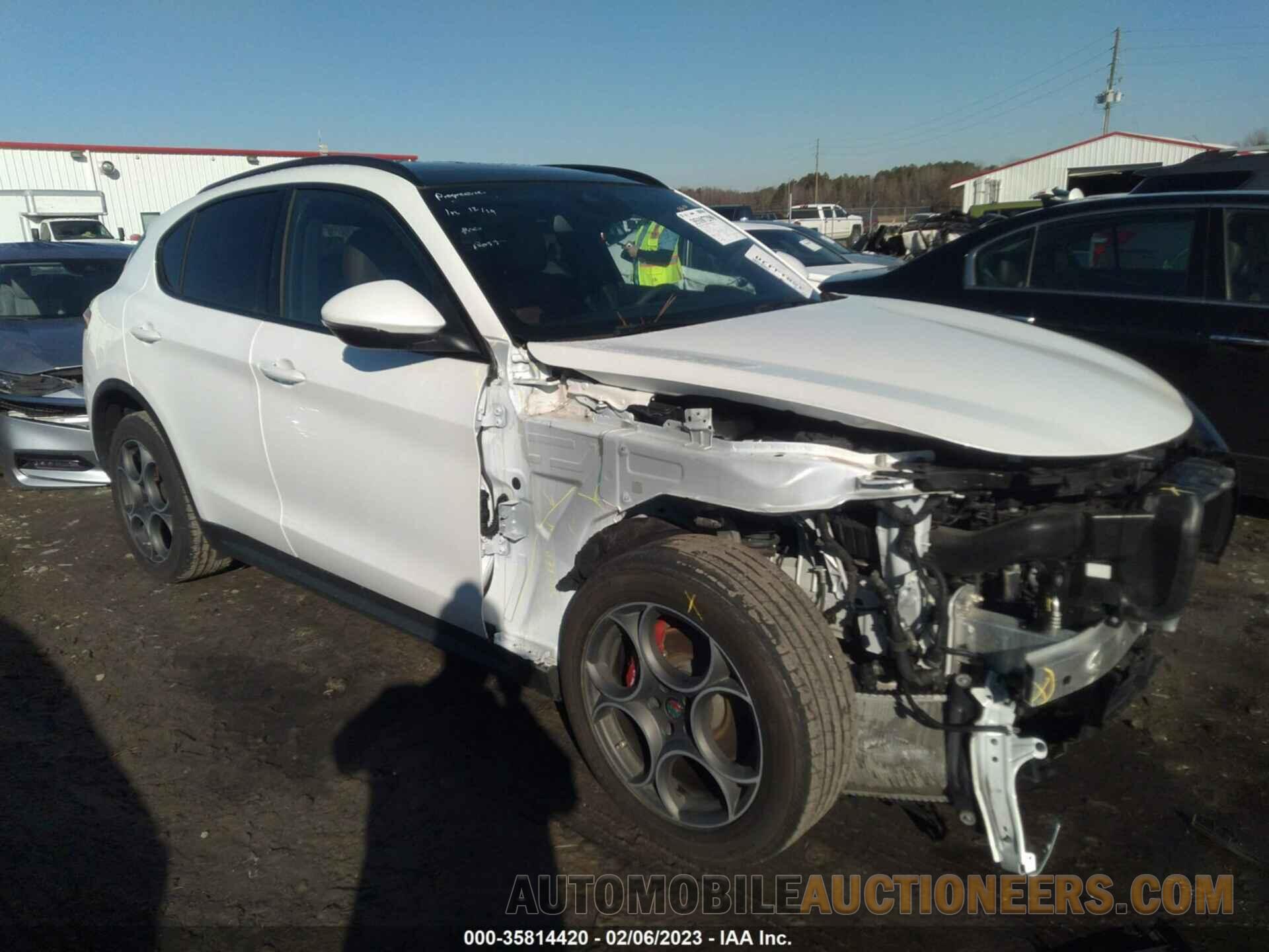 ZASFAKNN2J7B92254 ALFA ROMEO STELVIO 2018