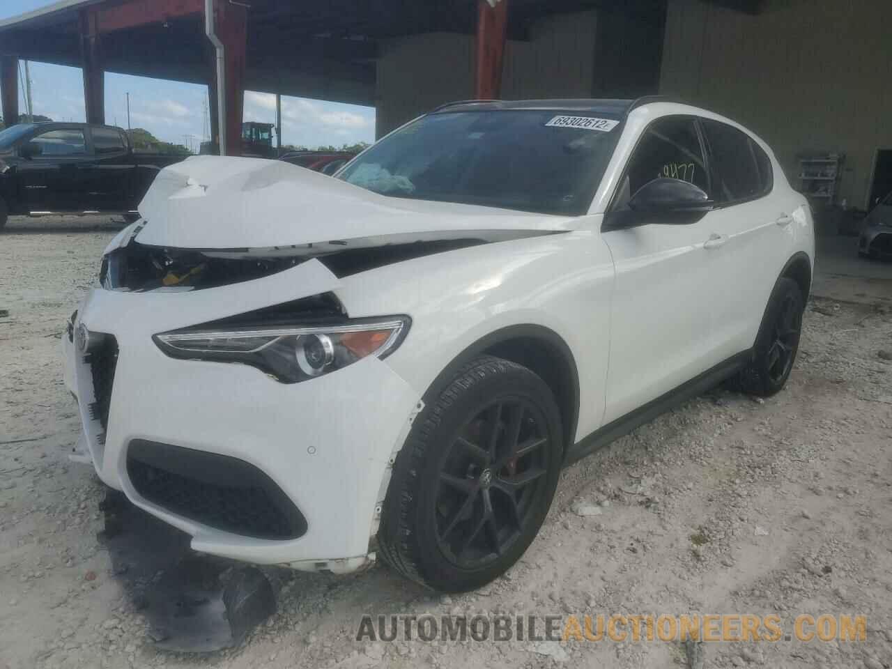 ZASPAJAN9K7C70132 ALFA ROMEO STELVIO 2019