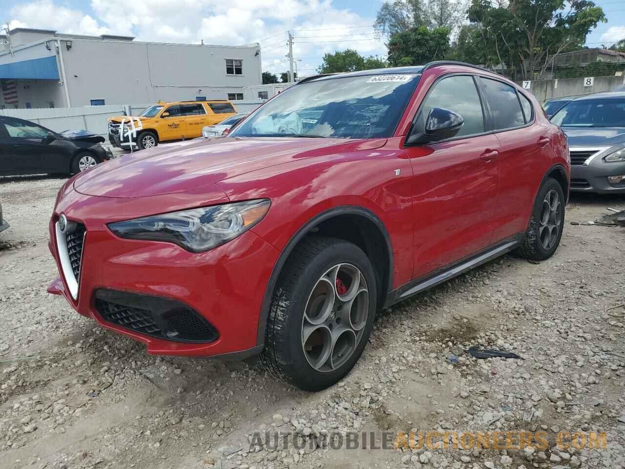 ZASPAKBN7R7D70650 ALFA ROMEO STELVIO 2024