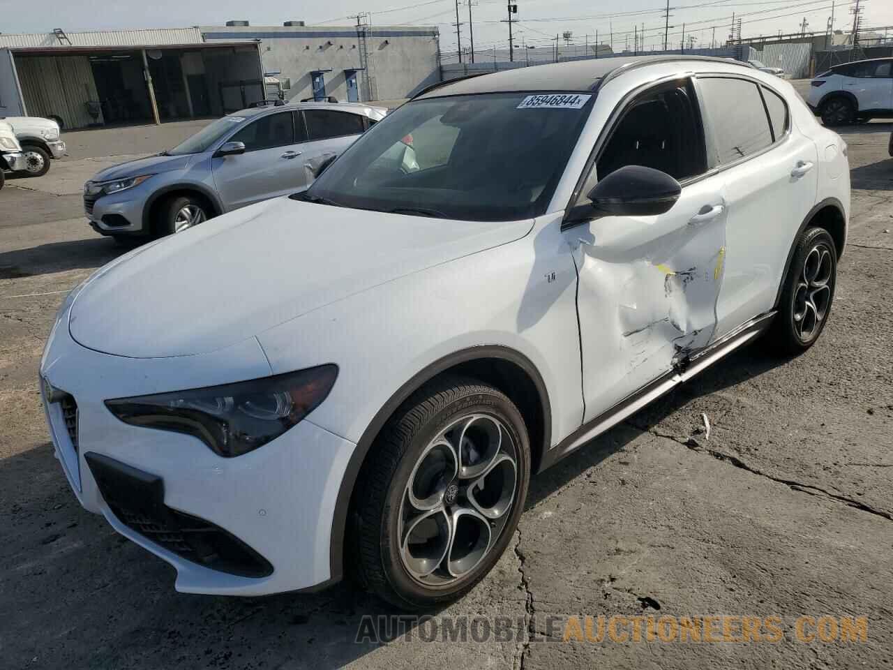 ZASPAKBN8R7D74741 ALFA ROMEO STELVIO 2024