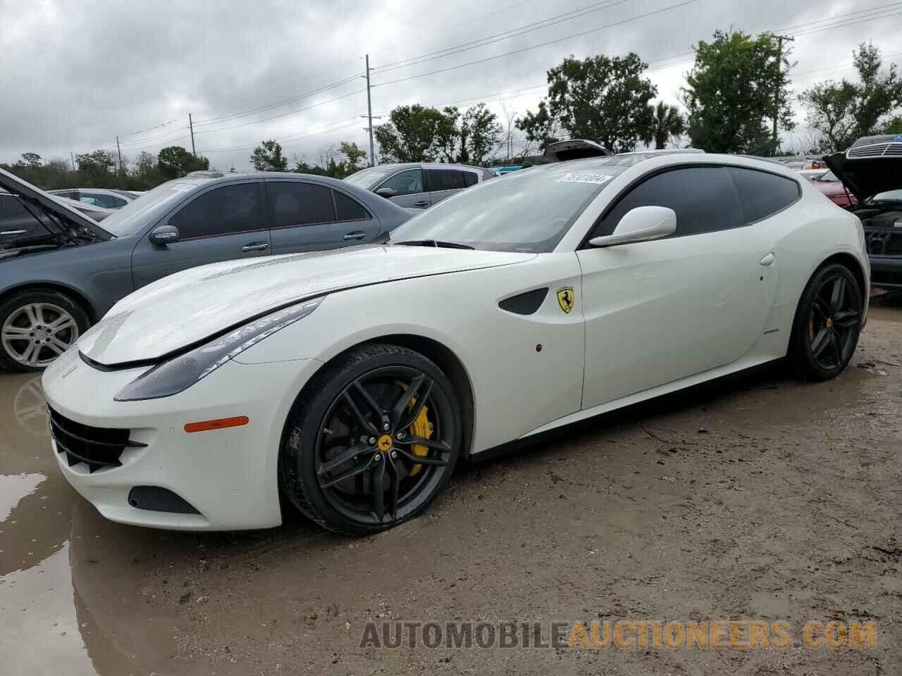 ZFF73SKA4G0212967 FERRARI FF 2016