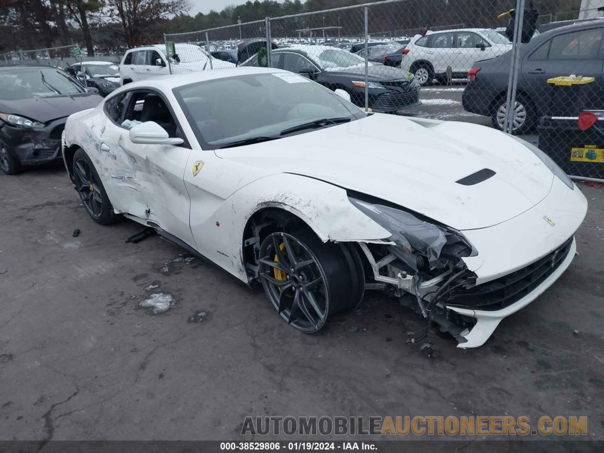 ZFF74UFA2G0214140 FERRARI F12 BERLINETTA 2016