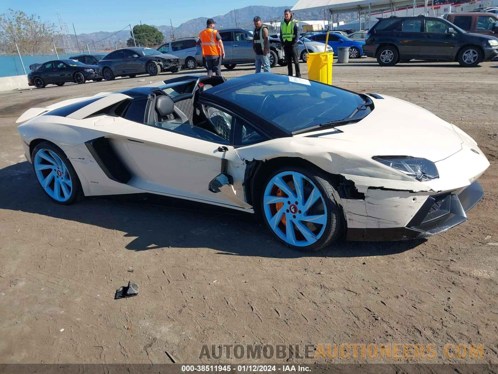 ZHWUR1ZD8FLA03569 LAMBORGHINI AVENTADOR 2015