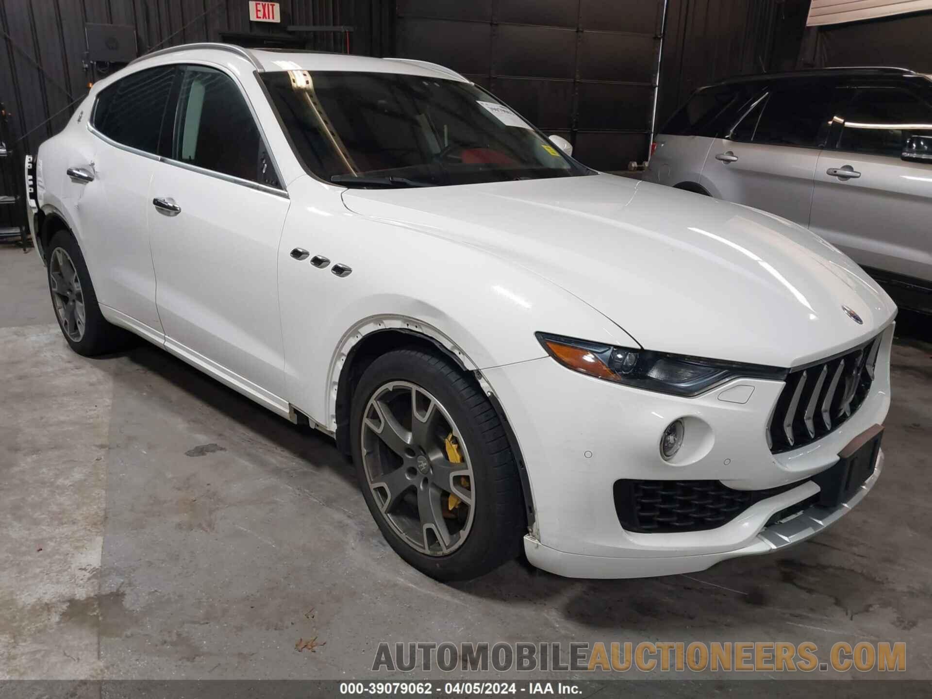 ZN661YUS8HX233062 MASERATI LEVANTE 2017