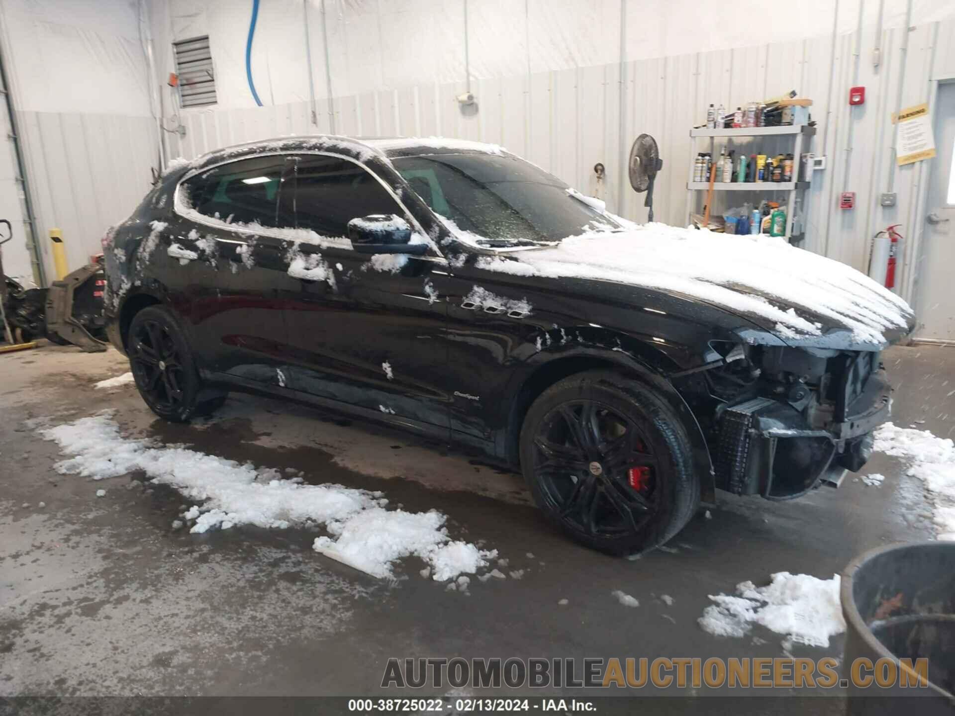 ZN661YUS8MX363854 MASERATI LEVANTE 2021